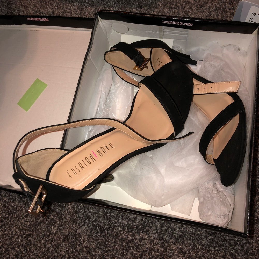 Black Fashion Nova Heels